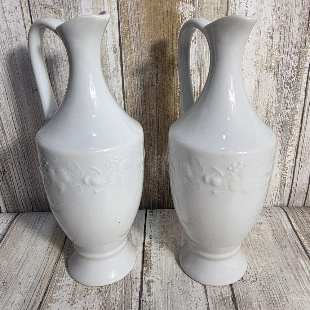 Vintage Philippe Deshoulieres ‎ Lourioux France White Porcelain Vase Grape Cruet